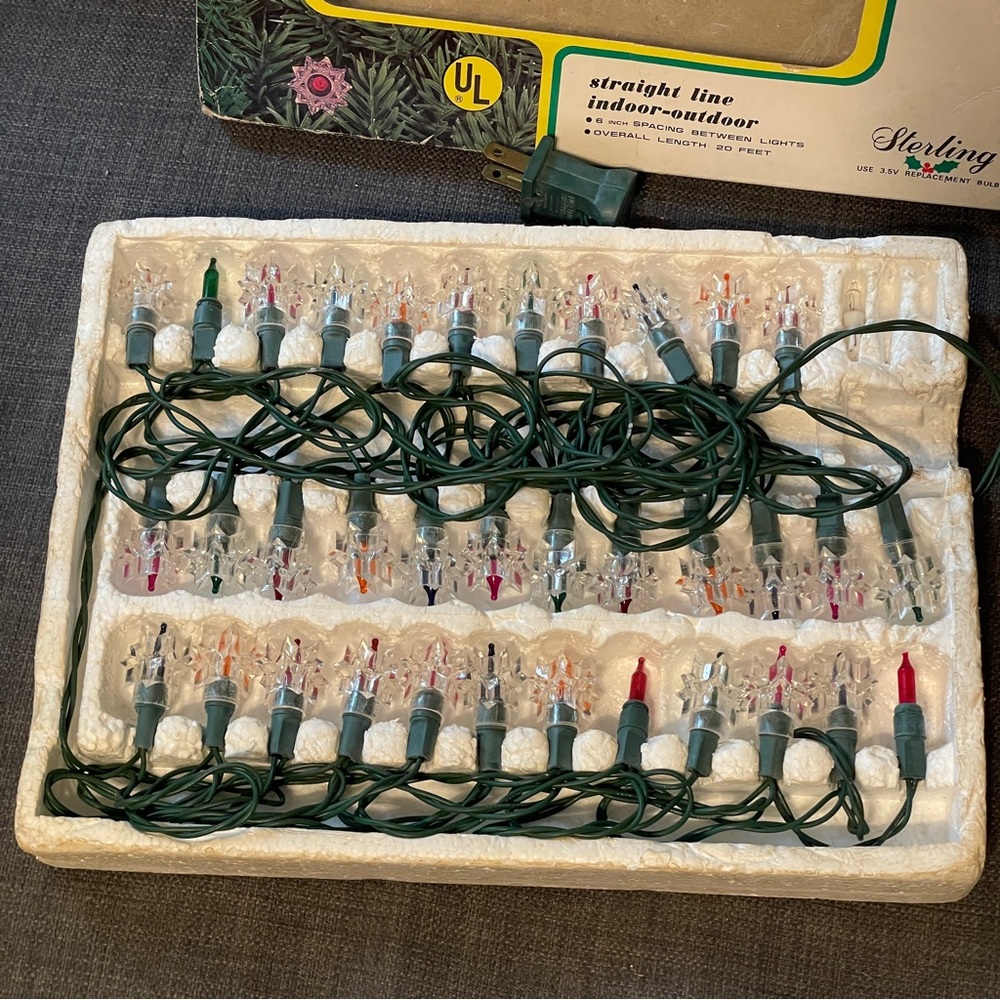 Vintage WORKING Crystal Star Christmas Lights Strand of 35 - Picture 2 of 4